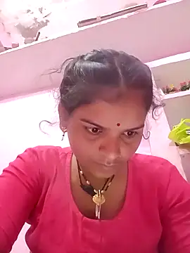 Snapshot of Uma_pande chatting on March 1, 2026, 10:04 am Uma pande online show from March 1, 2026, 10:04 am