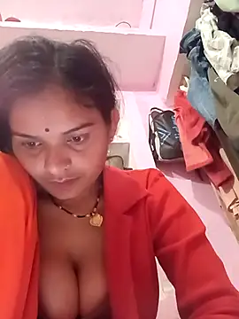 Snapshot of Uma_pande chatting on February 12, 2026, 7:24 pm Uma pande online show from February 12, 2026, 7:24 pm