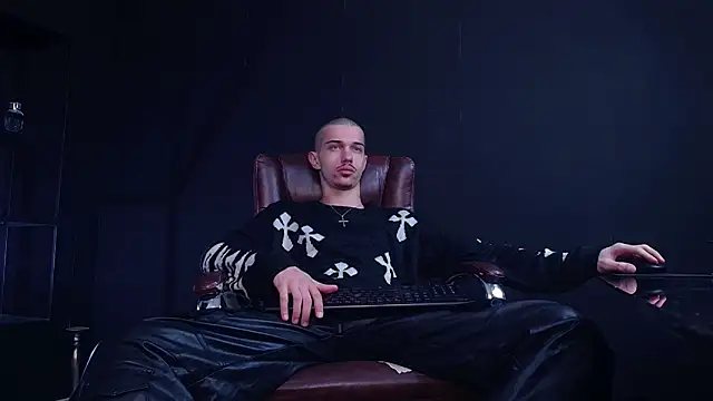 KaydenDrew online show from December 21, 2025, 5:31 am