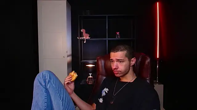 KaydenDrew online show from February 11, 2026, 5:29 am