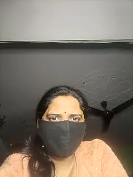 DIRTY-MOMS online show from December 17, 2025, 4:01 pm