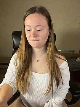 CaramelleSugarr online show from April 14, 2026, 7:19 pm