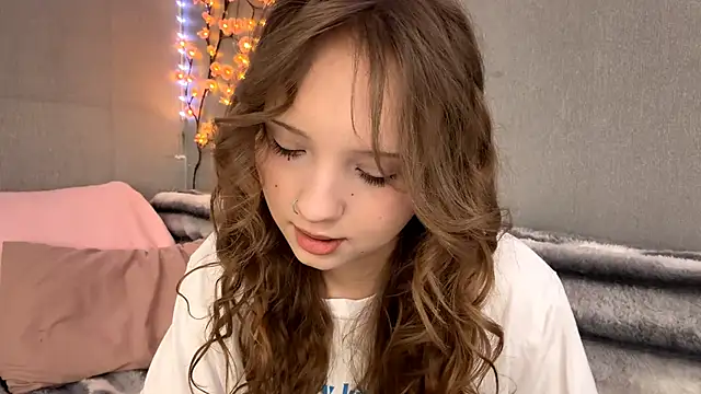 Snapshot of Princessofcashe chatting on March 22, 2026, 3:13 pm Princessofcashe online show from March 22, 2026, 3:13 pm