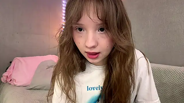 Snapshot of Princessofcashe chatting on April 10, 2026, 3:08 pm Princessofcashe online show from April 10, 2026, 3:08 pm