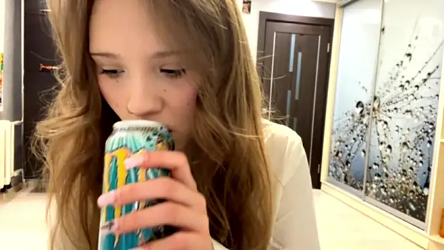 Snapshot of Princessofcashe chatting on March 8, 2026, 5:16 pm Princessofcashe online show from March 8, 2026, 5:16 pm