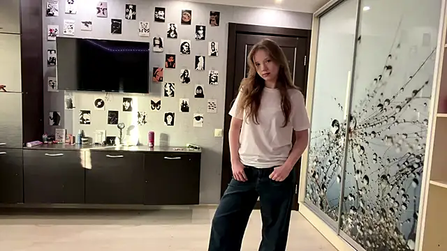 Snapshot of Princessofcashe chatting on April 15, 2026, 3:16 pm Princessofcashe online show from April 15, 2026, 3:16 pm