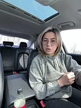 Snapshot of Roxi_Joy chatting on March 23, 2026, 10:48 am Roxi Joy online show from March 23, 2026, 10:48 am