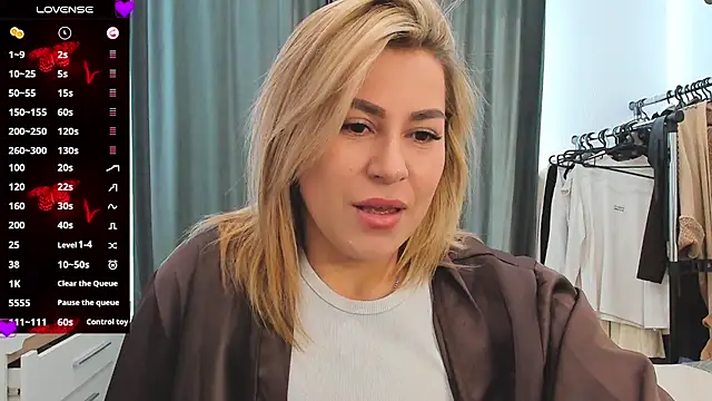 Snapshot of Roxi_Joy chatting on February 18, 2026, 10:55 am Roxi Joy online show from February 18, 2026, 10:55 am