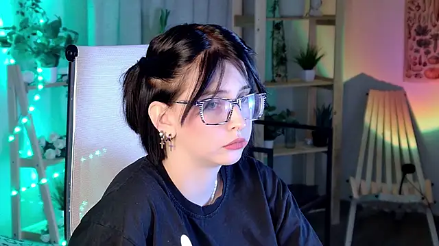 Snapshot of ElenaSomerhalder chatting on January 9, 2026, 10:00 am ElenaSomerhalder online show from January 9, 2026, 10:00 am