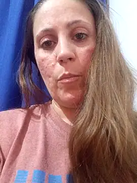 SofiEsteves online show from December 18, 2025, 1:44 am