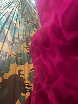 Snapshot of bi_biii chatting on February 17, 2026, 7:49 am bi biii online show from February 17, 2026, 7:49 am