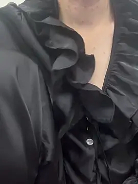 Snapshot of bi_biii chatting on February 22, 2026, 7:11 am bi biii online show from February 22, 2026, 7:11 am