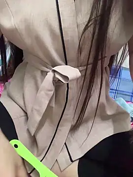 Snapshot of bi_biii chatting on February 8, 2026, 2:31 am bi biii online show from February 8, 2026, 2:31 am