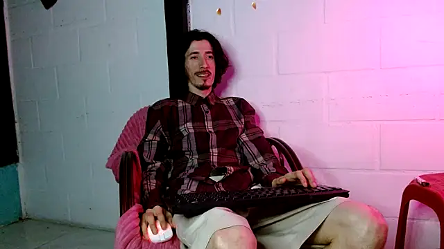 sk8-boy online show from April 4, 2026, 2:40 am