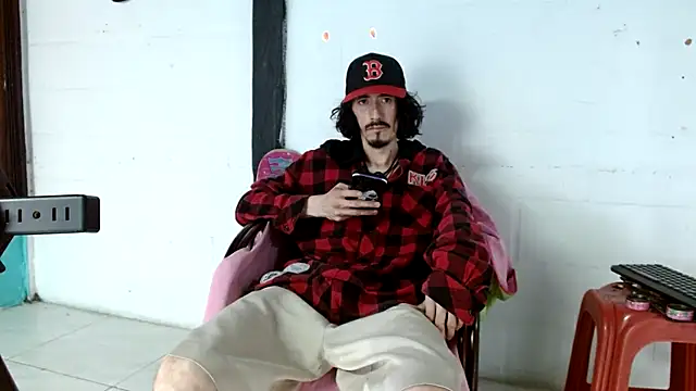 sk8-boy online show from March 10, 2026, 1:48 pm