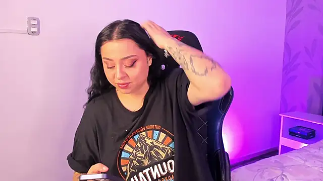 Snapshot of Saarada chatting on February 7, 2026, 5:04 am Saarada online show from February 7, 2026, 5:04 am