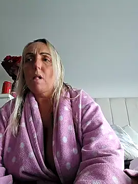 Snapshot of theblondecocklover chatting on May 14, 2026, 6:16 pm theblondecocklover online show from May 14, 2026, 6:16 pm