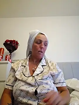 Snapshot of theblondecocklover chatting on May 19, 2026, 8:16 pm theblondecocklover online show from May 19, 2026, 8:16 pm