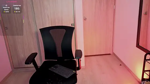 Jasmin switch online show from April 20, 2026, 6:42 pm