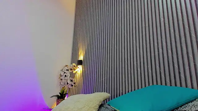 Snapshot of CharloteBrown_ chatting on December 19, 2025, 7:16 pm CharloteBrown online show from December 19, 2025, 7:16 pm