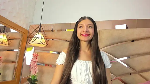 Snapshot of CharloteBrown_ chatting on December 23, 2025, 3:39 am CharloteBrown online show from December 23, 2025, 3:39 am