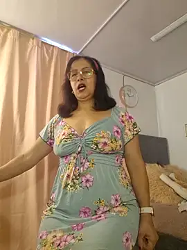 Snapshot of christy_ant chatting on June 11, 2026, 6:27 pm christy ant online show from June 11, 2026, 6:27 pm