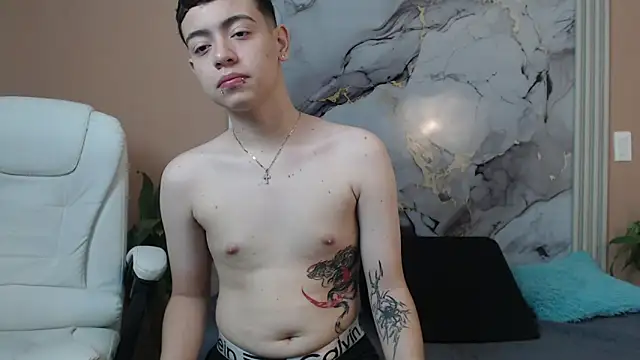 Snapshot of alex_xhunter chatting on February 3, 2026, 12:21 pm alex xhunter online show from February 3, 2026, 12:21 pm