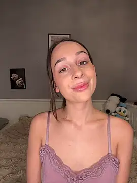 ChiaraSommer online show from April 13, 2026, 4:11 pm