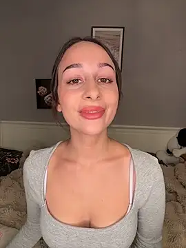 ChiaraSommer online show from March 29, 2026, 4:30 pm