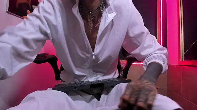 Snapshot of Daniel_Deluc77 chatting on December 23, 2025, 3:50 am Daniel Deluc77 online show from December 23, 2025, 3:50 am