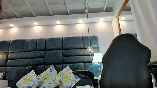 ateneaa dioosa online show from February 18, 2026, 11:50 am