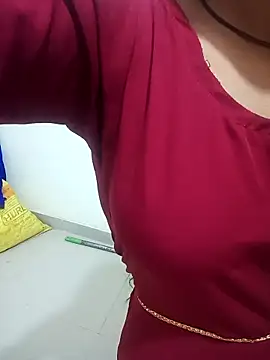 Snapshot of Tanya_mital12 chatting on February 13, 2026, 5:18 am Tanya mital12 online show from February 13, 2026, 5:18 am