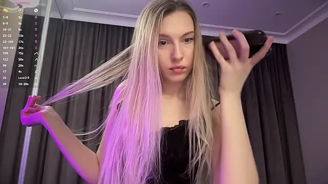 Snapshot of blondinkaa chatting on February 23, 2026, 5:02 pm blondinkaa online show from February 23, 2026, 5:02 pm