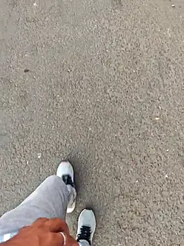 AqueousCrepe online show from April 21, 2026, 12:34 pm