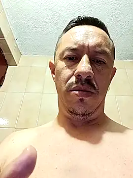 Snapshot of L_hotcream chatting on February 19, 2026, 10:12 am L hotcream online show from February 19, 2026, 10:12 am