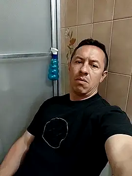 Snapshot of L_hotcream chatting on February 6, 2026, 12:17 am L hotcream online show from February 6, 2026, 12:17 am