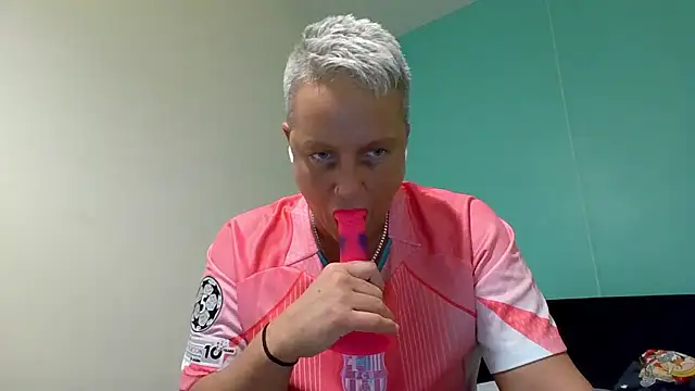 Bendoverbetty3 online show from January 12, 2026, 9:09 pm