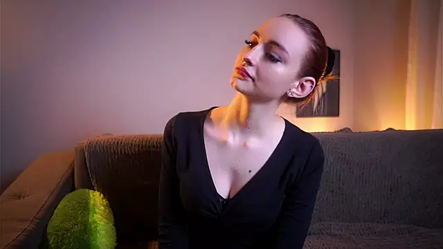 BeckiMacreno online show from December 22, 2025, 11:54 am