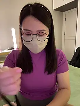 Snapshot of lele-520 chatting on February 10, 2026, 2:49 pm lele-520 online show from February 10, 2026, 2:49 pm