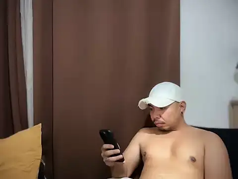 Snapshot of chubbybear_08 chatting on February 20, 2026, 5:26 am chubbybear 08 online show from February 20, 2026, 5:26 am