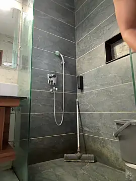 Casonovaz online show from April 1, 2026, 7:10 am