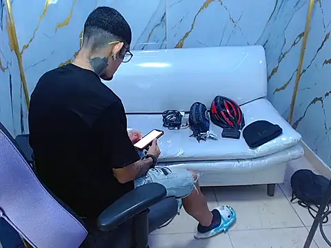 Boy tatto77 online show from July 16, 2026, 12:51 am