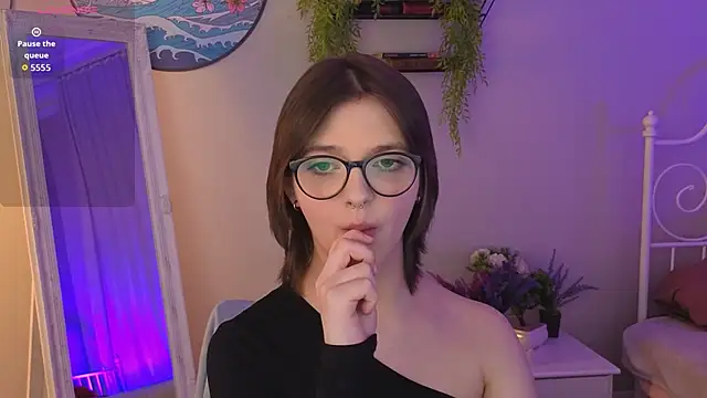 LetoriaNotley online show from February 20, 2026, 8:55 pm