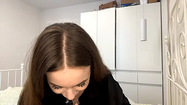 Snapshot of KitCerveny chatting on January 12, 2026, 8:54 am KitCerveny online show from January 12, 2026, 8:54 am