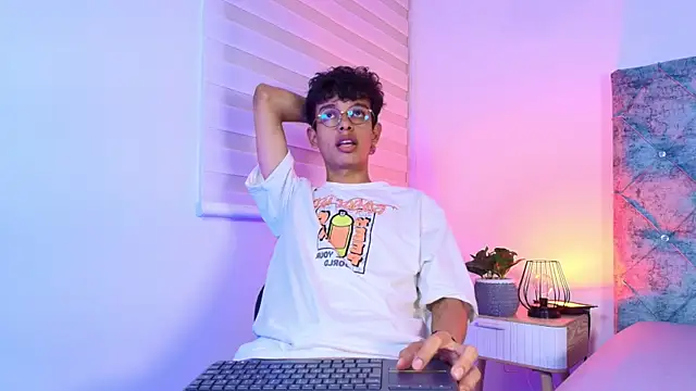 maxfrost 1 online show from January 10, 2026, 7:20 pm