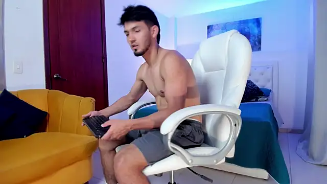 HarryFosster online show from July 13, 2026, 6:18 pm