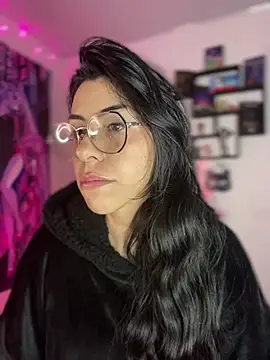 Snapshot of Sky_Girl_LS chatting on February 9, 2026, 4:21 am Sky Girl LS online show from February 9, 2026, 4:21 am