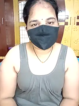 maduri   online show from March 30, 2026, 2:35 am