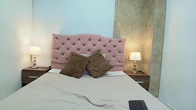 Snapshot of zoe_bermudez chatting on January 19, 2026, 3:32 am zoe bermudez online show from January 19, 2026, 3:32 am