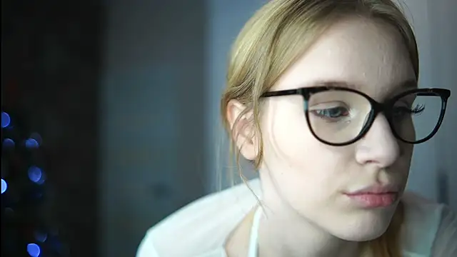 Kristy mysti online show from December 20, 2025, 5:27 pm